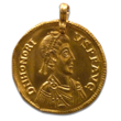 73- Honorius 395-423 gold medallion